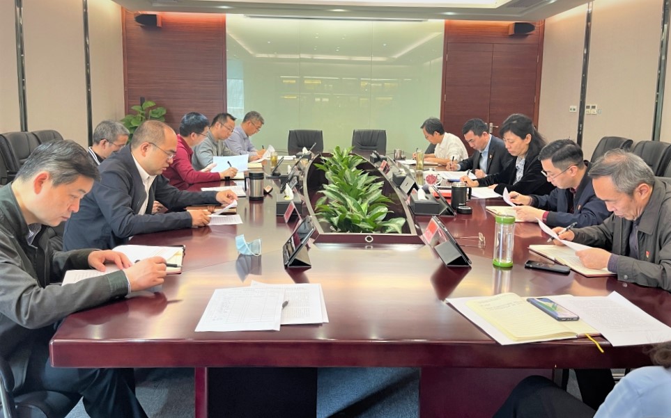 优发娱乐·(国际)官方网站集团开展《决议》专题学习活动